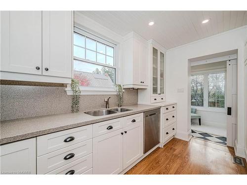 950 Park Avenue W, Burlington, ON - Indoor Photo Showing Kitchen With Double Sink