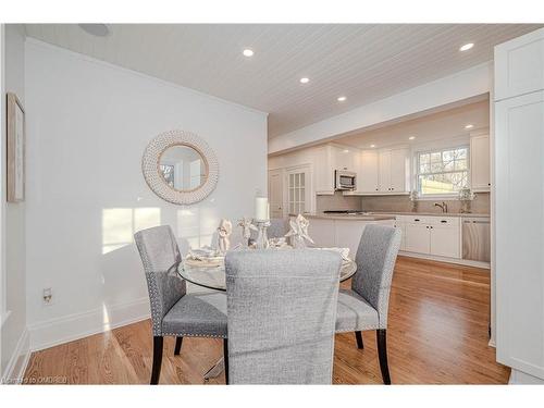 950 Park Avenue W, Burlington, ON - Indoor Photo Showing Dining Room