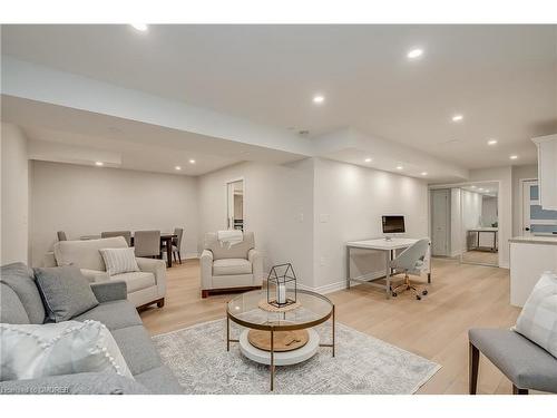 823 Partridge Drive, Burlington, ON - Indoor Photo Showing Living Room