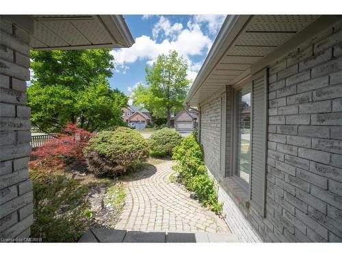 172 River Oaks Boulevard E, Oakville, ON - Outdoor