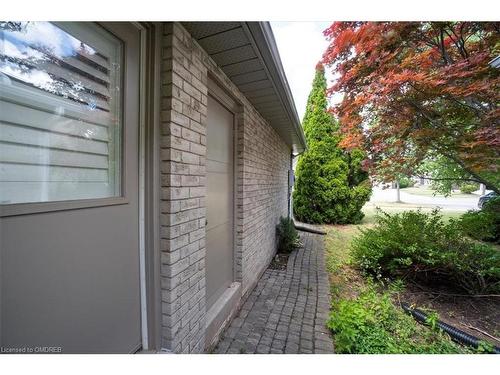 172 River Oaks Boulevard E, Oakville, ON - Outdoor