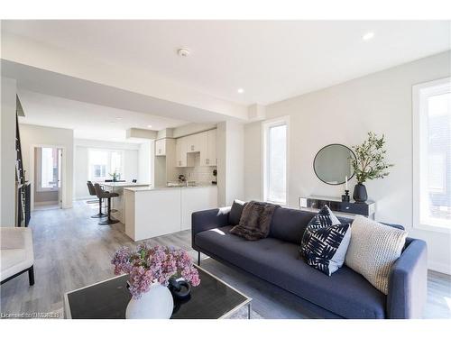 47 Winters Crescent, Collingwood, ON - Indoor Photo Showing Living Room