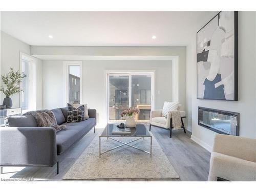 47 Winters Crescent, Collingwood, ON - Indoor Photo Showing Living Room With Fireplace