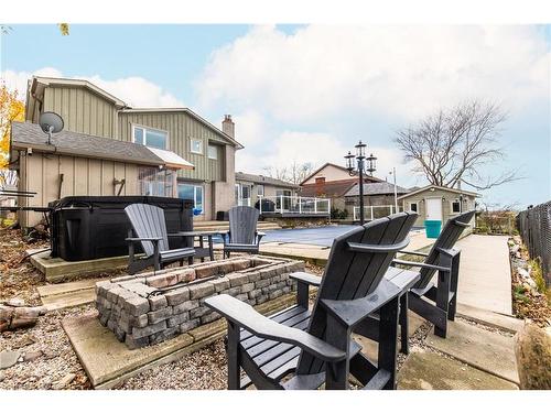 33 Cheval Drive, Grimsby, ON - Outdoor With Deck Patio Veranda With Exterior