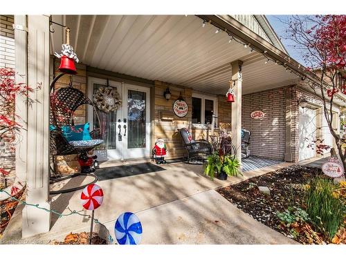 33 Cheval Drive, Grimsby, ON - Outdoor With Deck Patio Veranda