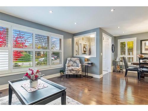 24 Willis Drive, Brampton, ON - Indoor Photo Showing Living Room