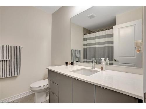 119-10 Birmingham Drive, Cambridge, ON - Indoor Photo Showing Bathroom