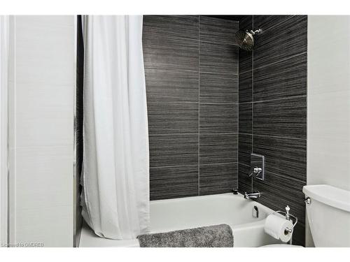 901-1333 Bloor Street, Mississauga, ON - Indoor Photo Showing Bathroom