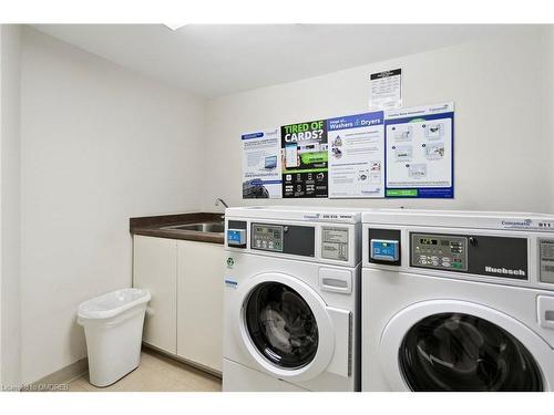 901-1333 Bloor Street, Mississauga, ON - Indoor Photo Showing Laundry Room