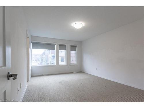 25-30 Times Square Blvd, Hamilton, ON - Indoor Photo Showing Other Room