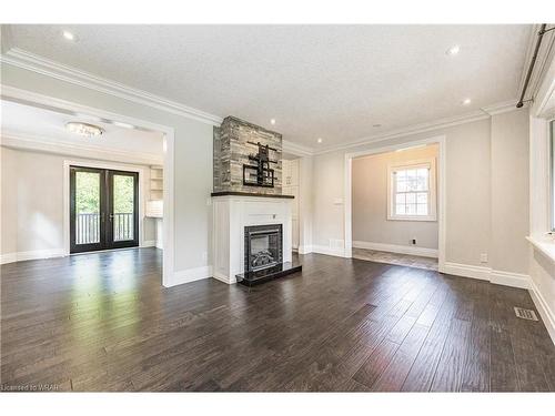 100 Jubilee Drive, Kitchener, ON - Indoor Photo Showing Living Room With Fireplace