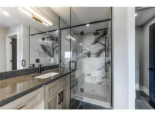 85 Crestview Drive, Komoka, ON - Indoor Photo Showing Bathroom