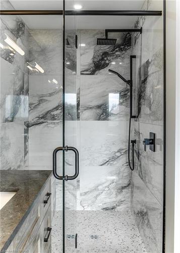 85 Crestview Drive, Komoka, ON - Indoor Photo Showing Bathroom