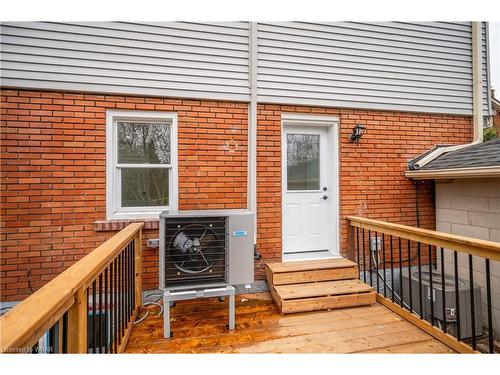 152 Weber Street E, Kitchener, ON - Outdoor With Exterior
