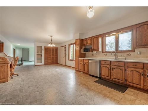5866 Glendon Drive Sw, Appin, ON - Indoor Photo Showing Kitchen