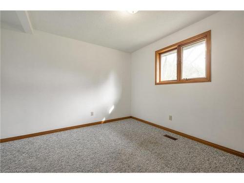 5866 Glendon Drive Sw, Appin, ON - Indoor Photo Showing Other Room