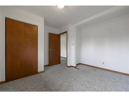 5866 Glendon Drive, Appin, ON - Indoor Photo Showing Other Room