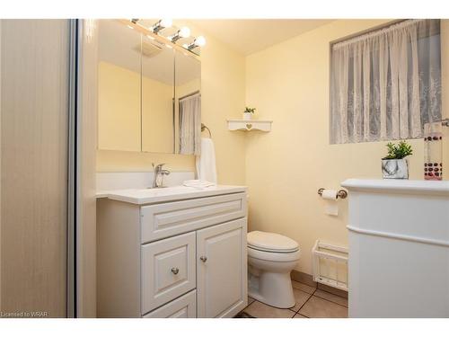 421 Franklin Street N, Kitchener, ON - Indoor Photo Showing Bathroom