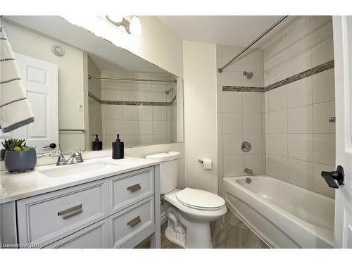 56 Conservation Trail, Belwood, ON - Indoor Photo Showing Bathroom