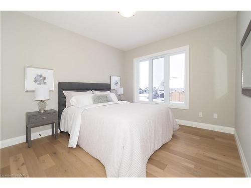 50 Carriage Crossing, Drayton, ON - Indoor Photo Showing Bedroom
