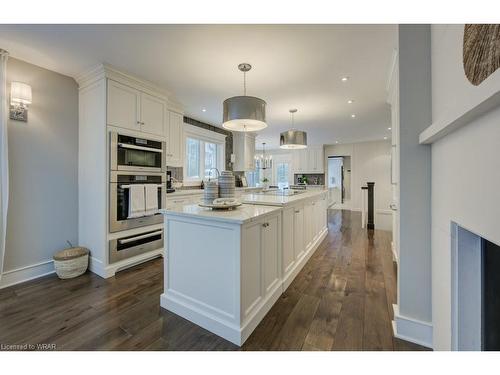 988 Stonebrook Road, Cambridge, ON - Indoor Photo Showing Kitchen With Upgraded Kitchen