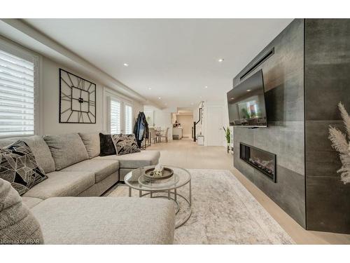 988 Stonebrook Road, Cambridge, ON - Indoor Photo Showing Living Room With Fireplace