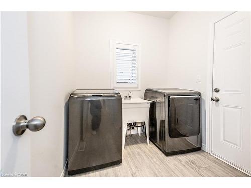 48 Arlington Parkway, Paris, ON - Indoor Photo Showing Laundry Room