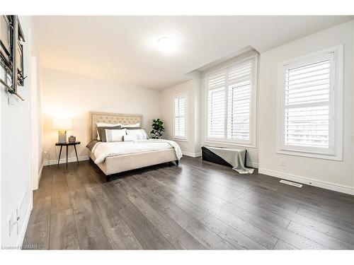 48 Arlington Parkway, Paris, ON - Indoor Photo Showing Bedroom