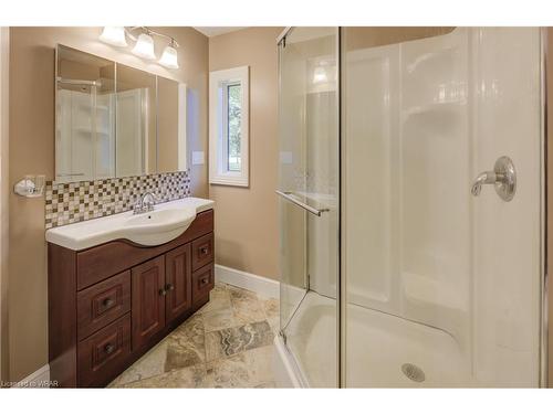 550 Silver Street, Mount Forest, ON - Indoor Photo Showing Bathroom