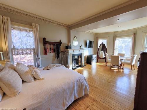 40-42 Blenheim Road, Cambridge, ON - Indoor Photo Showing Bedroom With Fireplace