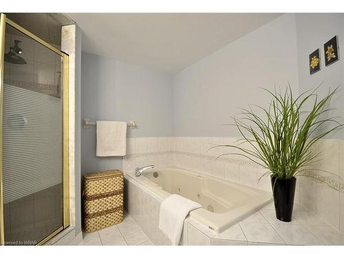1706-190 Hespeler Road, Cambridge, ON - Indoor Photo Showing Bathroom