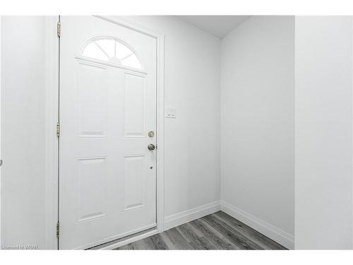 8-25 Upper Canada Drive, Kitchener, ON - Indoor Photo Showing Other Room