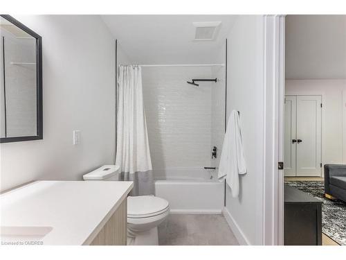 514 Oxbow Road, Waterloo, ON - Indoor Photo Showing Bathroom