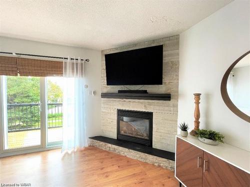19-791 Johnston Park Avenue, Collingwood, ON - Indoor Photo Showing Living Room With Fireplace