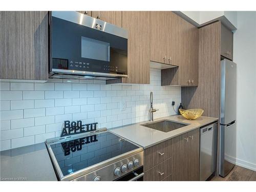 204-15 Wellington Street, Kitchener, ON - Indoor Photo Showing Kitchen With Stainless Steel Kitchen With Upgraded Kitchen