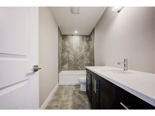 179 Applewood Street, Plattsville, ON - Indoor Photo Showing Bathroom
