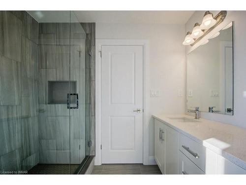 199 Applewood Street, Plattsville, ON - Indoor Photo Showing Bathroom