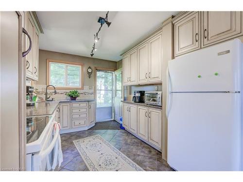 124 John Street W, Bright, ON - Indoor Photo Showing Kitchen