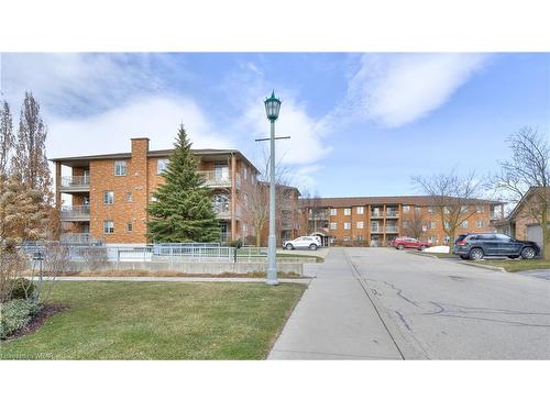 216-20 Station Square, Elora, ON - Outdoor With Balcony