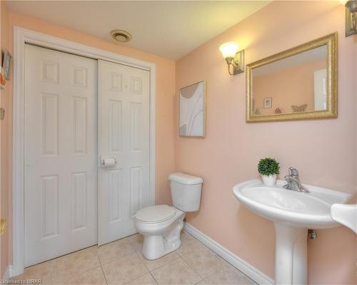 216-20 Station Square, Elora, ON - Indoor Photo Showing Bathroom