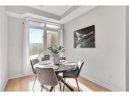 31-2 Willow Street, Paris, ON - Indoor Photo Showing Dining Room