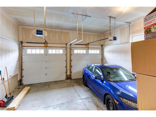 263 Chestnut Ridge, Waterloo, ON - Indoor Photo Showing Garage