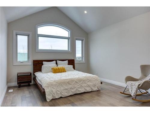 263 Chestnut Ridge, Waterloo, ON - Indoor Photo Showing Bedroom