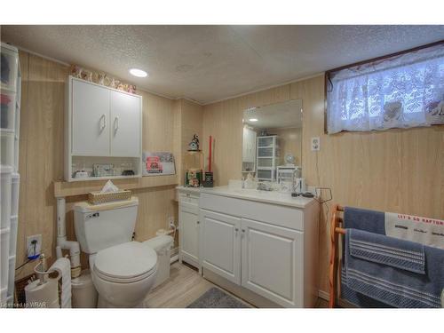 22 Graber Place, Kitchener, ON - Indoor Photo Showing Bathroom