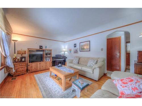 22 Graber Place, Kitchener, ON - Indoor Photo Showing Living Room