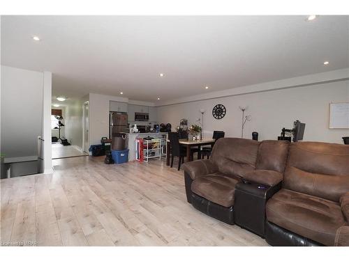 24 Edgewood Drive, Kitchener, ON - Indoor Photo Showing Living Room