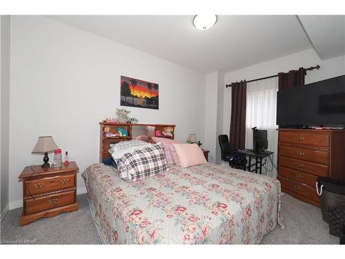 24 Edgewood Drive, Kitchener, ON - Indoor Photo Showing Bedroom
