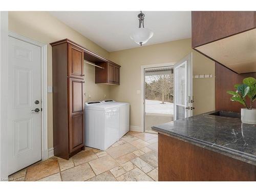 481 Lynden Road, Brantford, ON - Indoor Photo Showing Laundry Room
