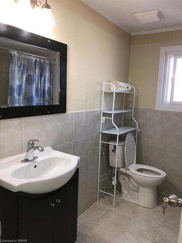 7610 Anaka Drive, Mississauga, ON - Indoor Photo Showing Bathroom