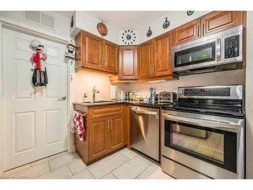 1106-250 Glenridge Drive, Waterloo, ON - Indoor Photo Showing Kitchen With Stainless Steel Kitchen